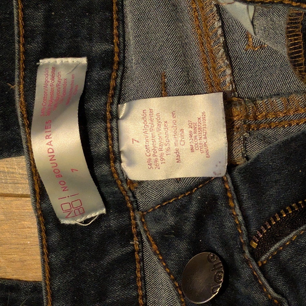 No Boundaries Women's Dark Blue Jeans